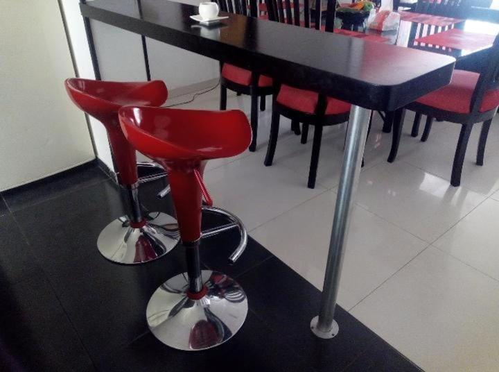 Alojamiento "Como En Casa" Cerca Al Aeropuerto!! Bogotá Kültér fotó